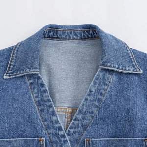 Kort denimklänning med knappar