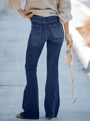 Utsvängda jeans dam