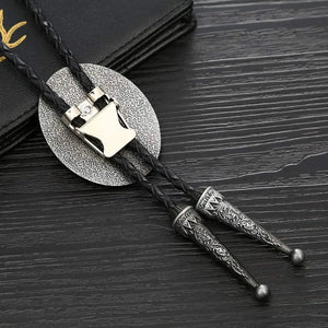 Bolo tie med röd sten och geometrisk design Röd