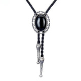Bolo tie med svart oval sten och silverdetaljer Silver
