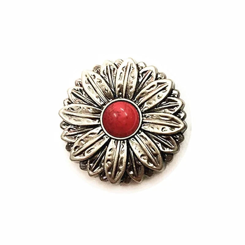 Concho i Mässing med Tribal Solblomma och Färgsten Antiksilver  och röd / 30mm