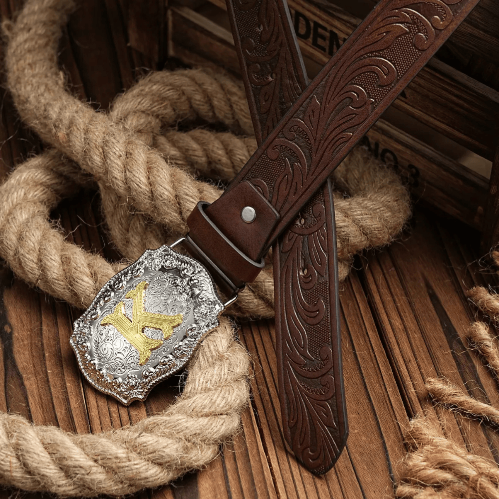 Cowboybälte med gyllene bokstav