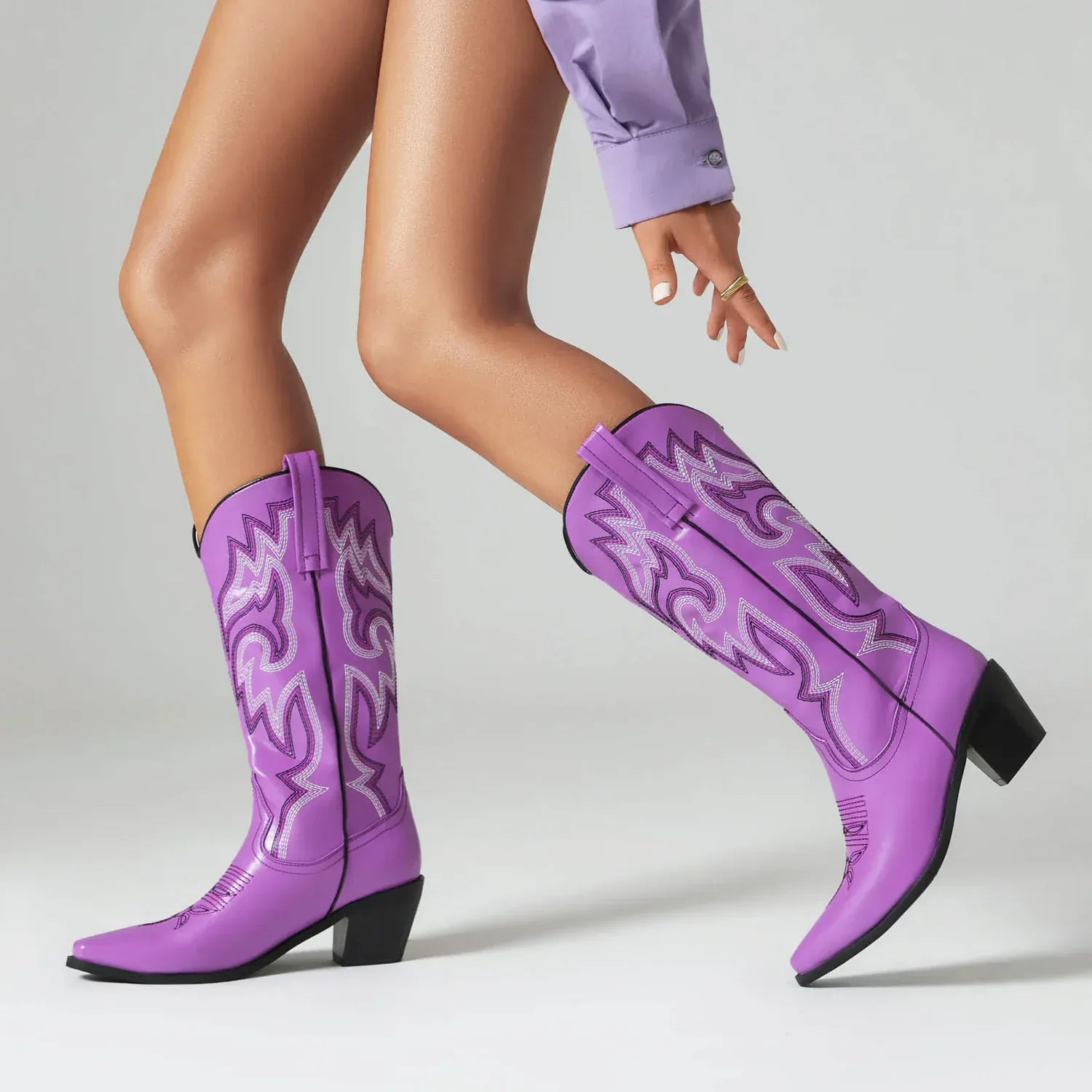 Cowgirl Boots med Broderad Westernstil och Spetsig Tå