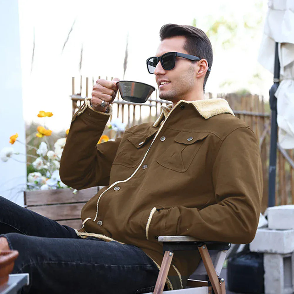 Jacka med fuskpälsfoder