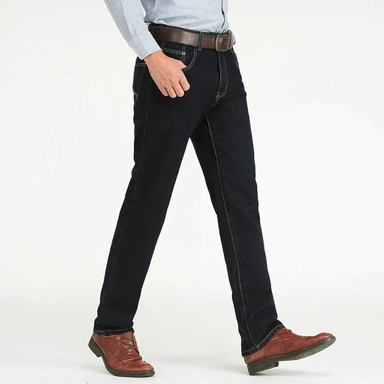 Klassiska raka jeans för män