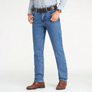 Klassiska raka jeans för män